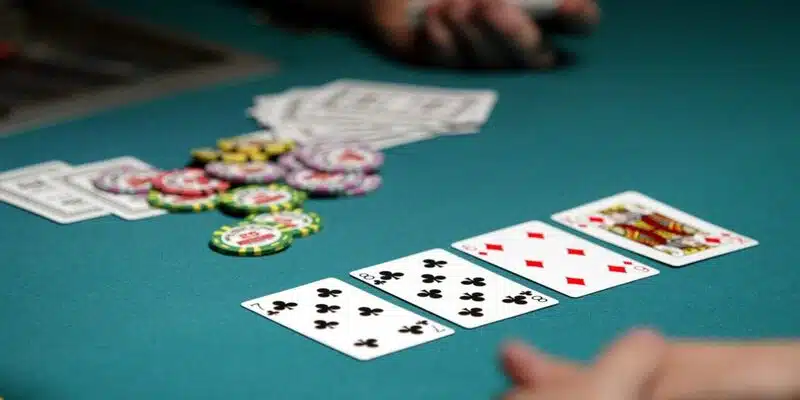 Kinh nghiệm đánh Poker luôn thắng cho toàn thể khách hàng