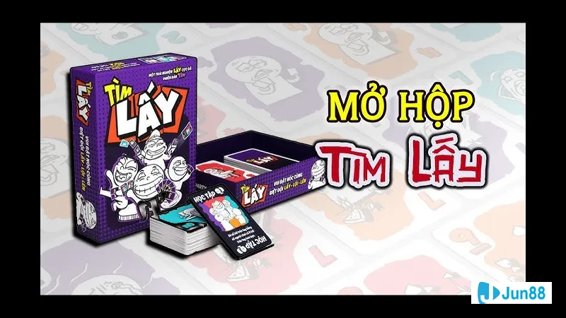 Bàn làm việc với đèn đọc sách